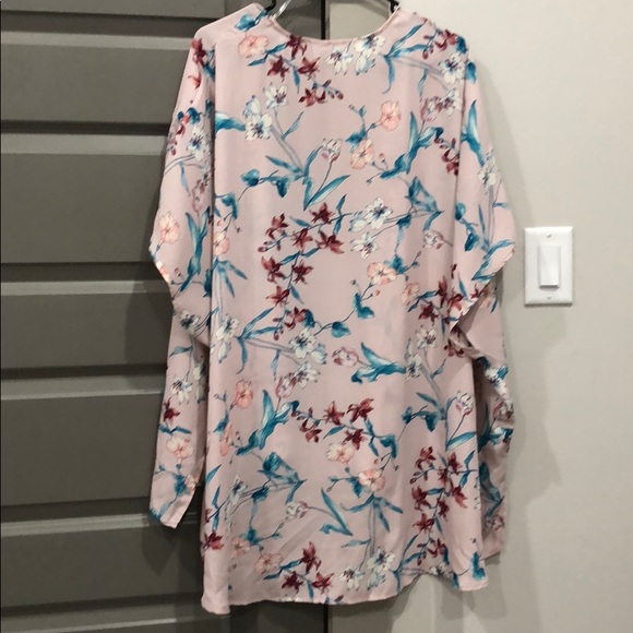 RESTOCKED NWT Pink Floral Kimono Cardigan - Picture 6 of 8